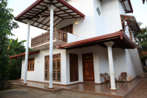 Suzzi Villa, Weligama